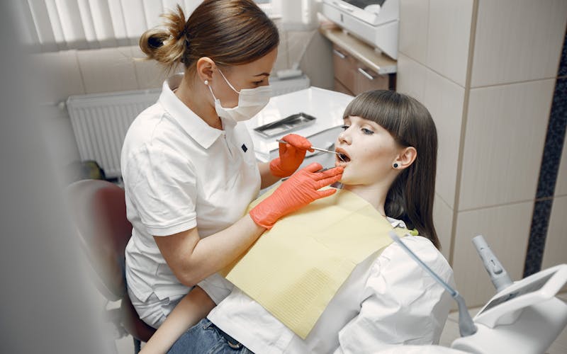 Trudnoća i zubar: što imate pravo na HZZO i koje zahvate je sigurno napraviti