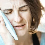 Toothache: causes, first aid, and when to see a dentist